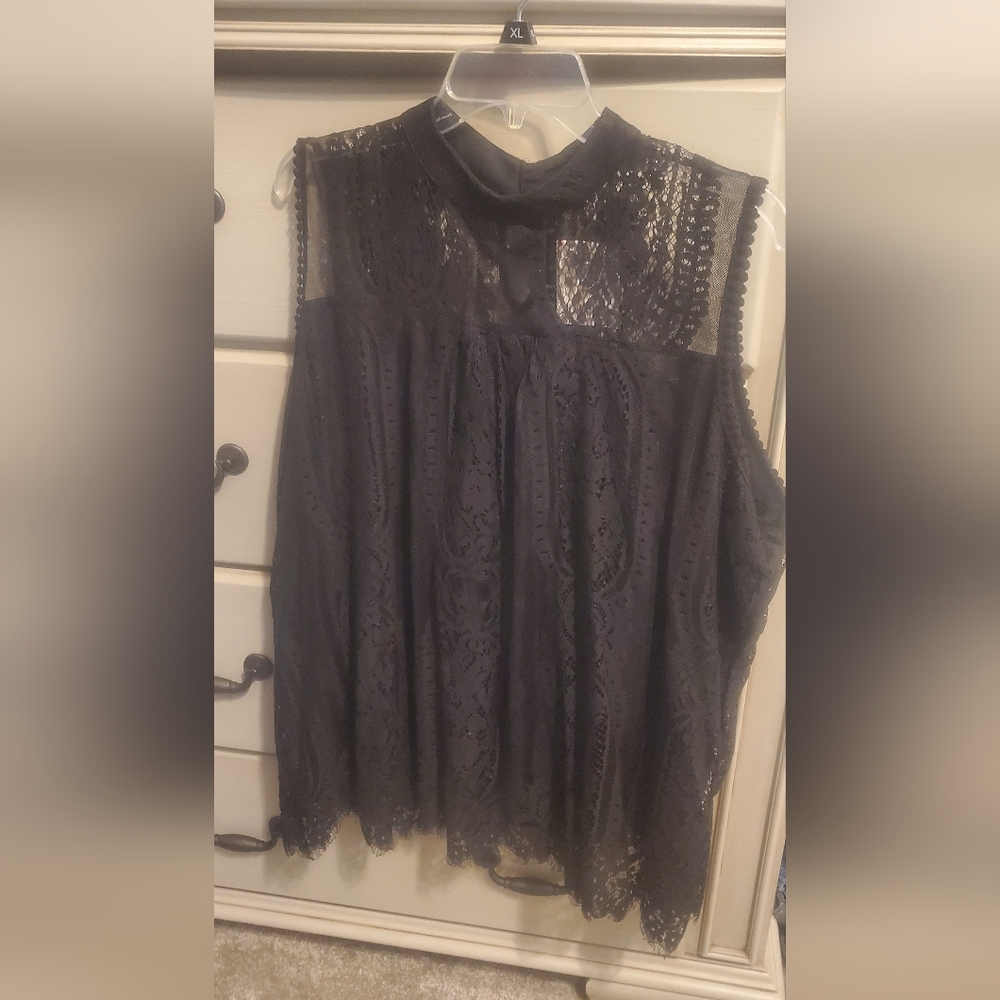 Eve & Maddie 2x lace overlay top black